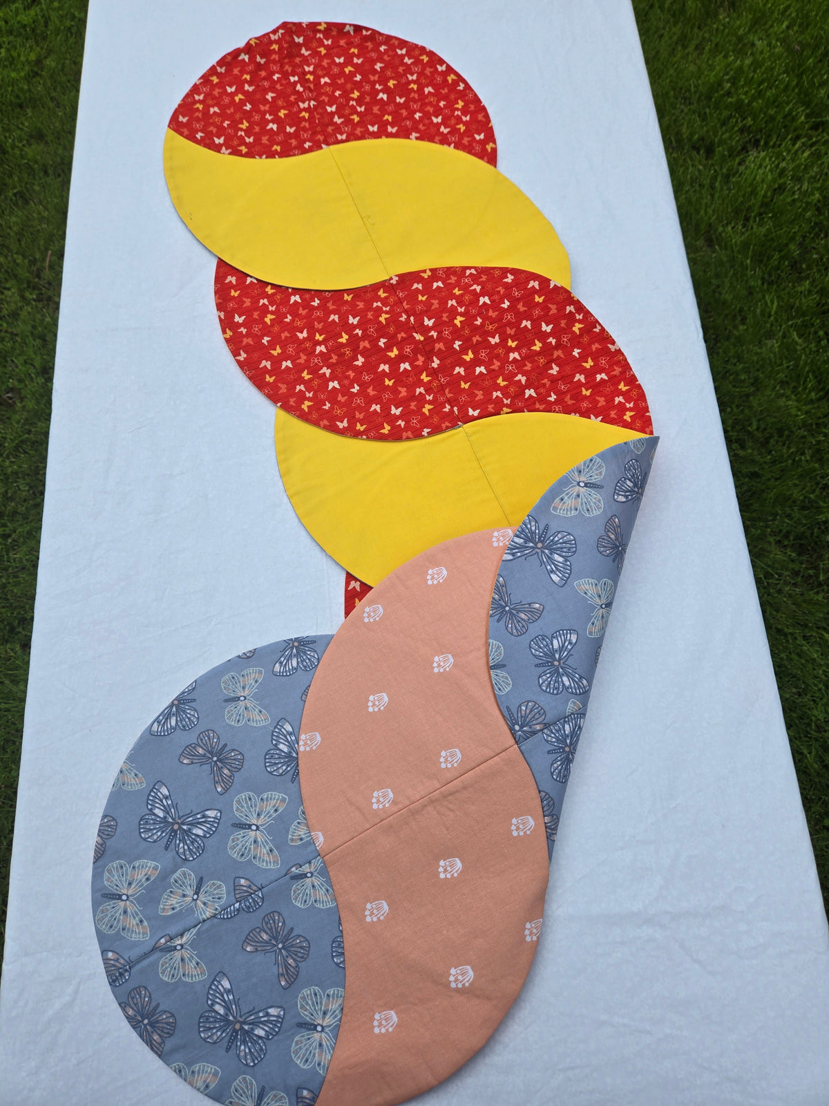 Reversible Twist Table Runner–Long