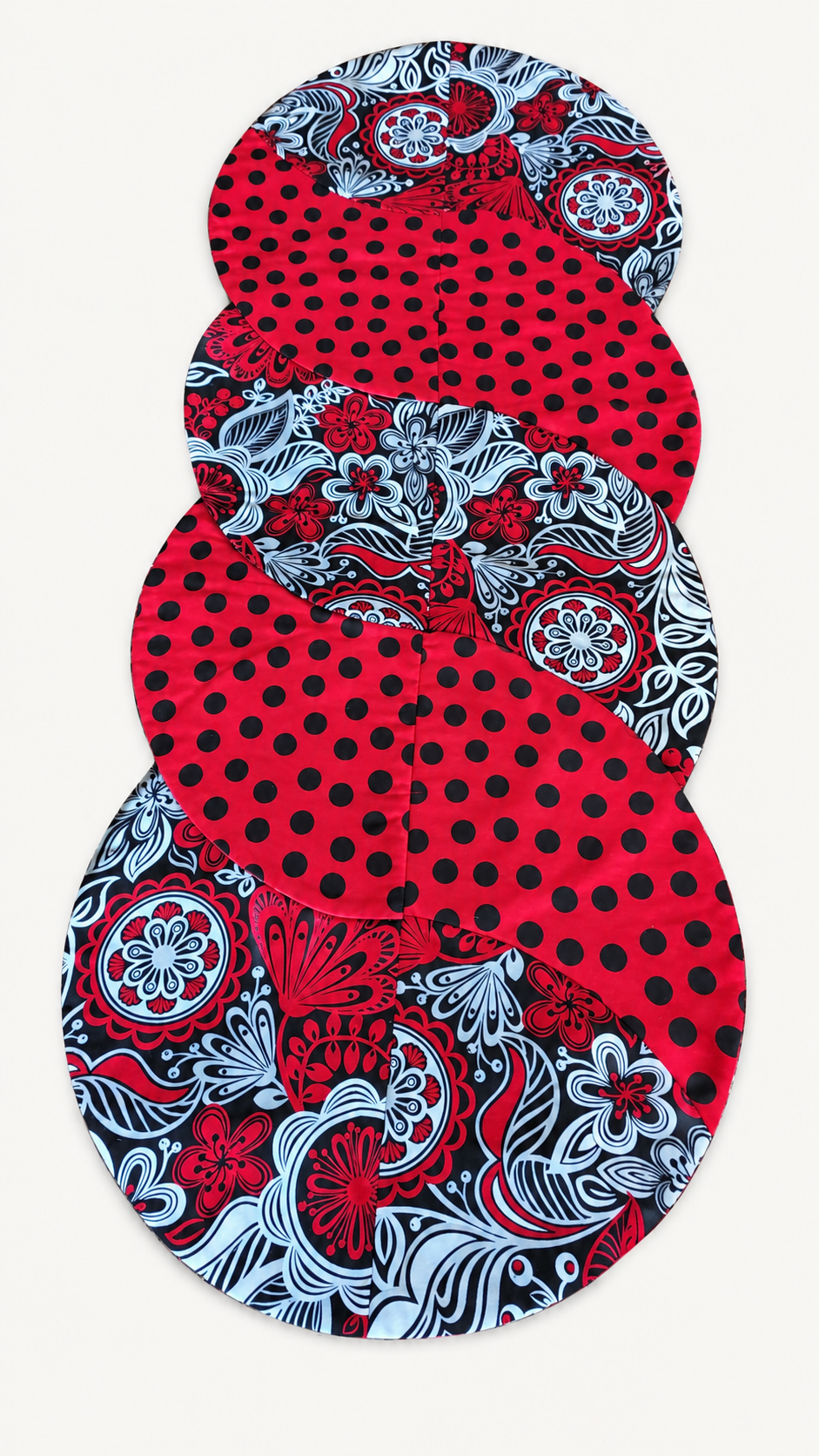Poinsettia/ Valentine's –Reversible Twist Table Runner