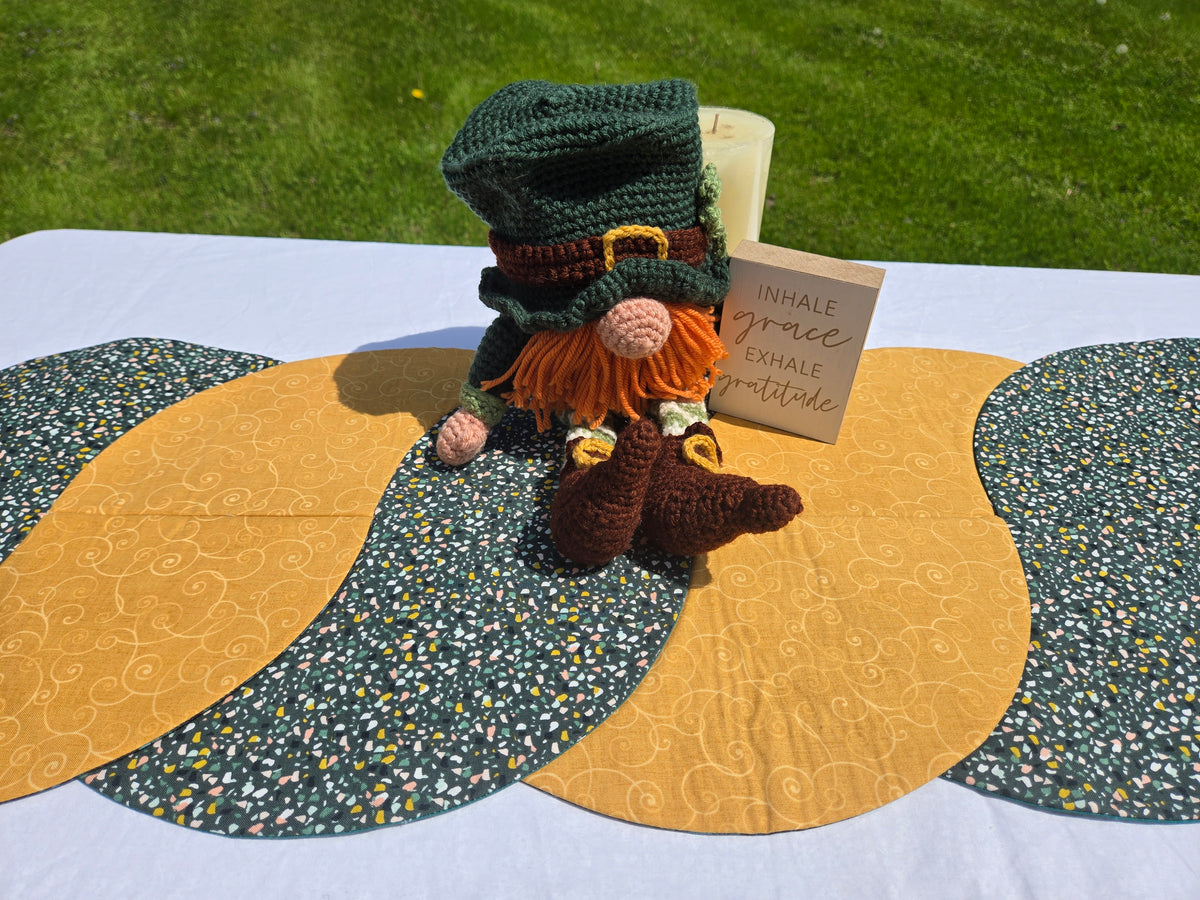 Reversible Twist Table Runner–Long
