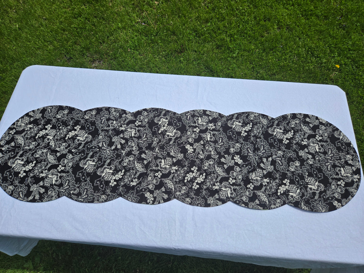 Reversible Twist Table Runner–Long